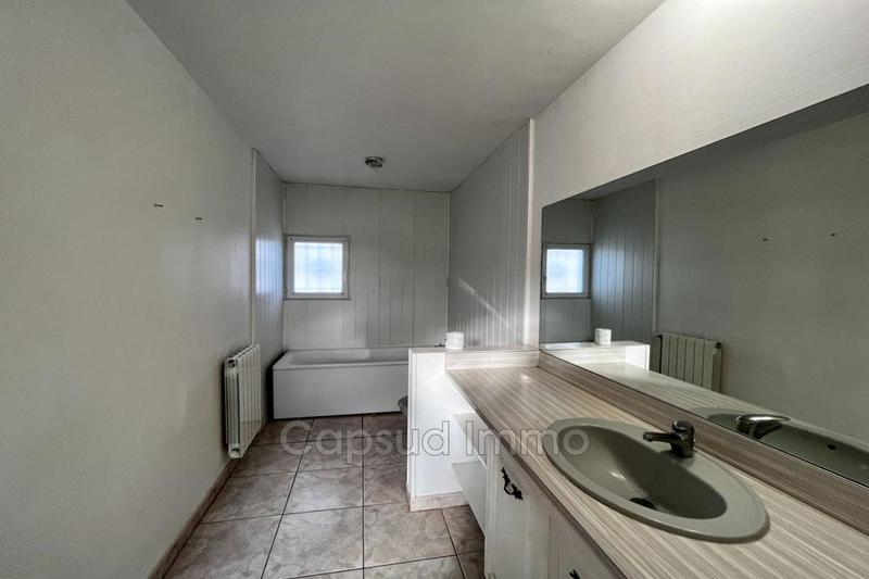 Maison - 180 m² - 5 pièces