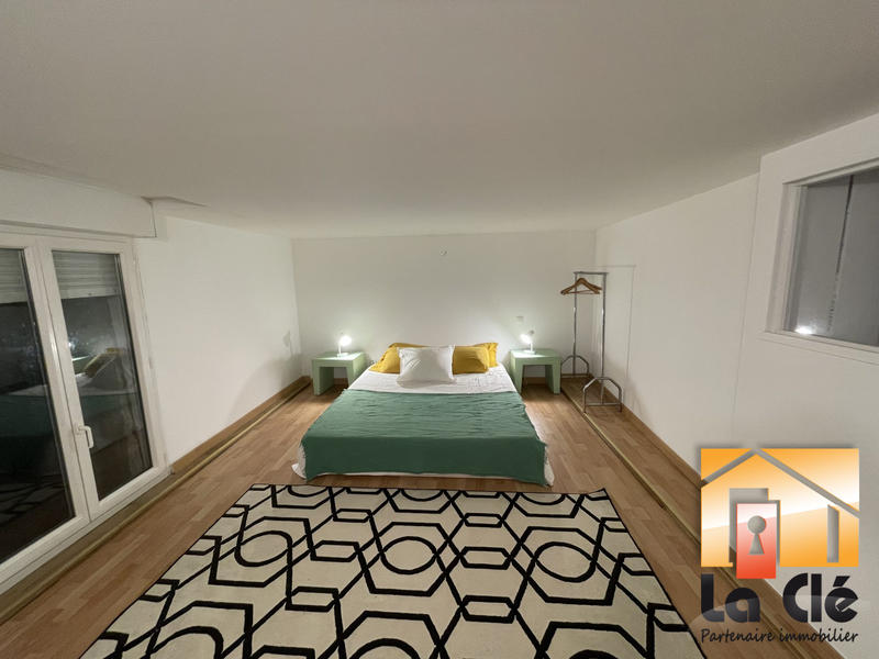 Loft - 145 m² - 4 pièces