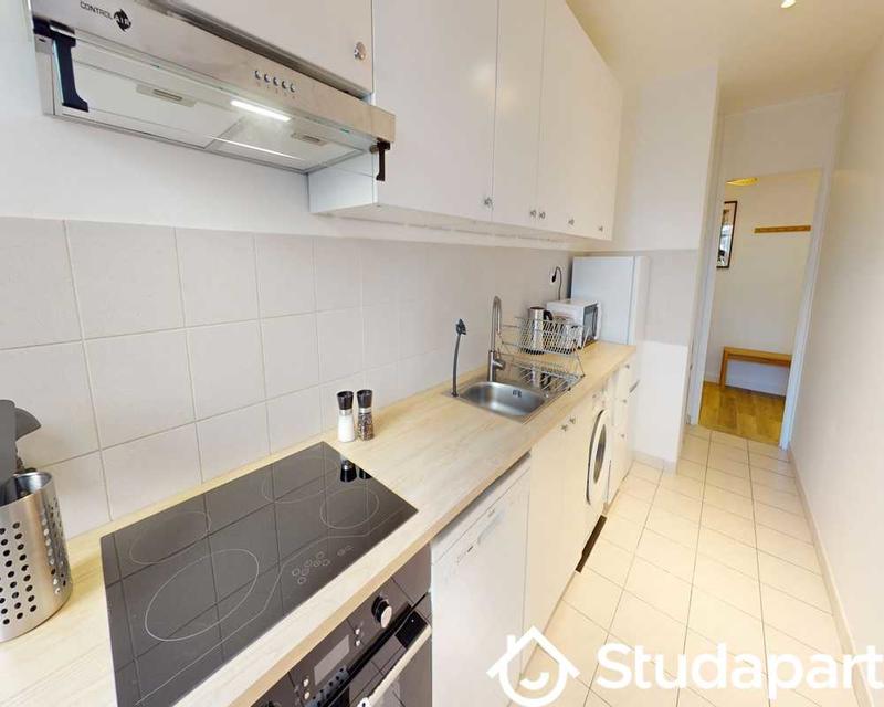 Chambre - 100 m² - 1 pièce