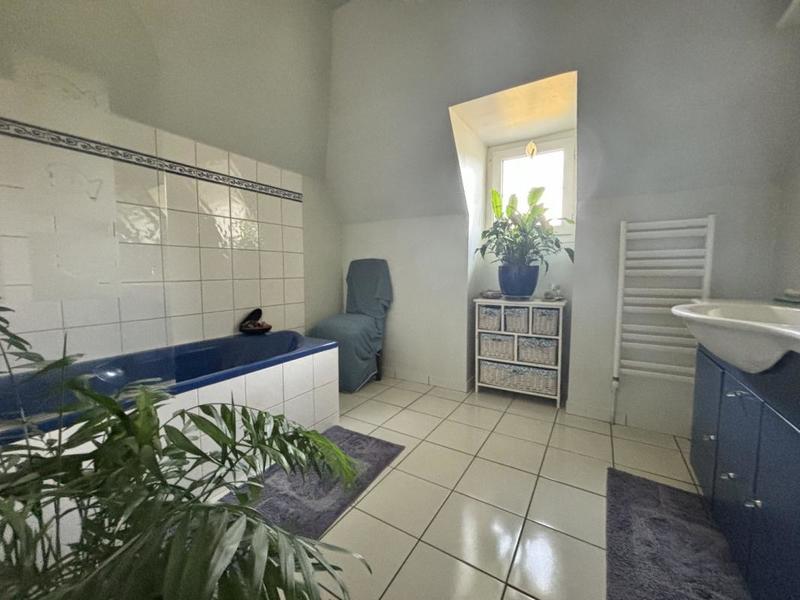 Demeure - 210 m² - 8 pièces