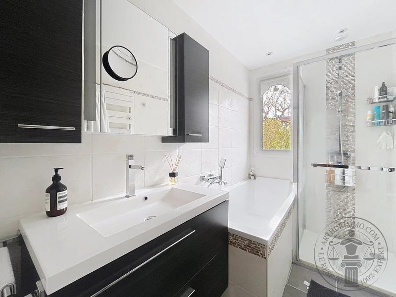 Maison - 106 m² - 5 pièces