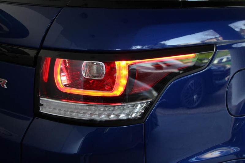 Land Rover Range Rover Sport Mark IV V8 s/C 5.0l Svr a