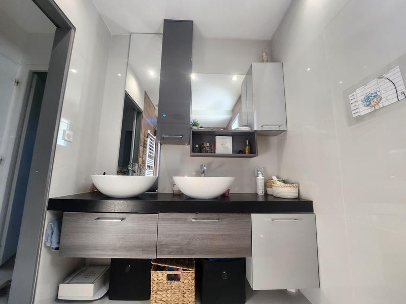 Maison - 102 m² - 6 pièces