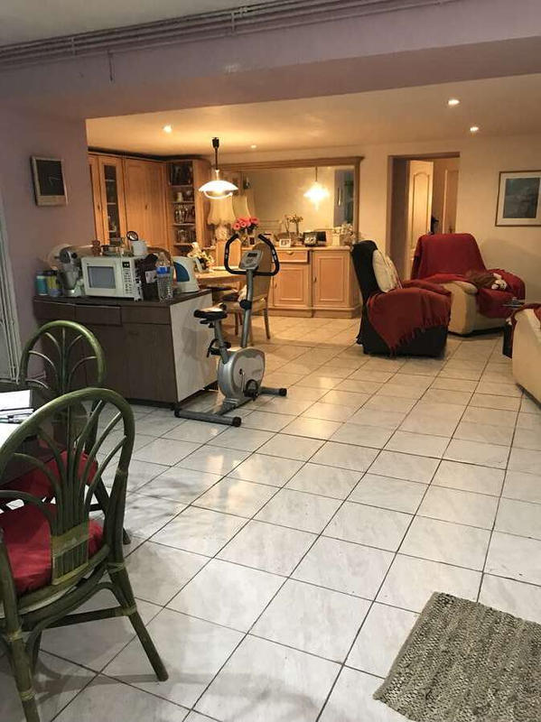 Maison - 200 m² - 9 pièces