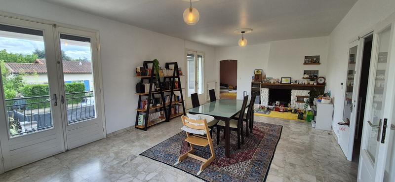 Maison - 200 m² - 8 pièces