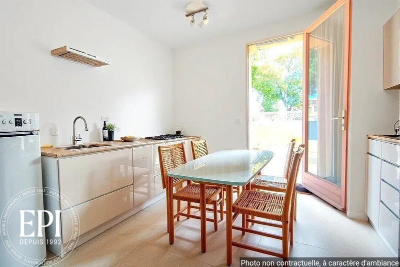 Maison - 95 m² - 5 pièces