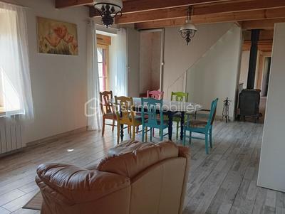 Maison en pierre - 108 m² - 5 pièces