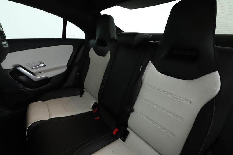 Mercedes Cla 200 Amg Line 7g-Dct 163 ch