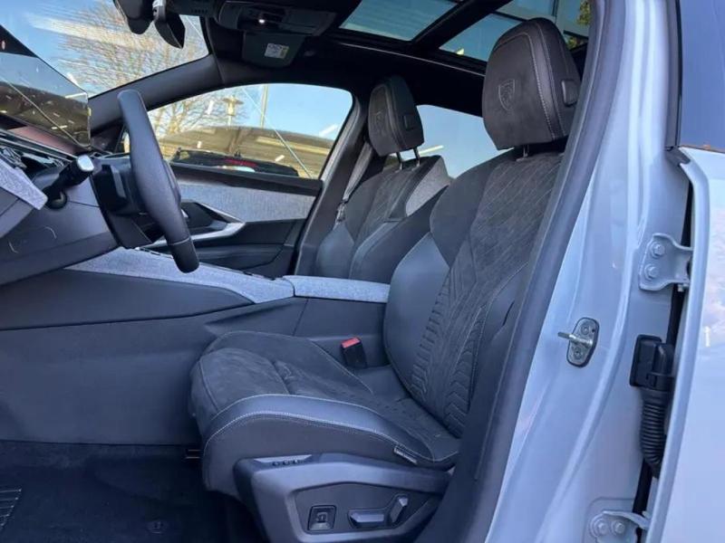 Peugeot 3008 Exclusive Hybrid 145 Dcs6 Toit Pano Audio Focal Camera Hd 360 Alcantara et Elec Pk Assist+