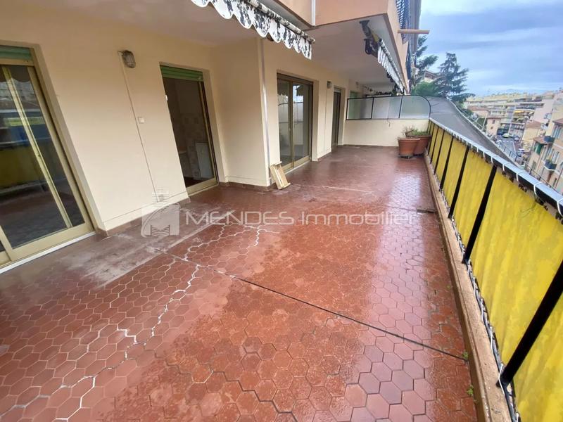 Appartement - 77 m² - 3 pièces