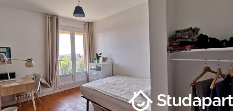 Chambre - 12 m² - 1 pièce