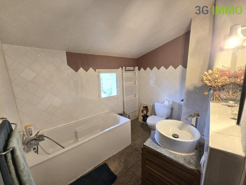 Corps de ferme - 210 m² - 8 pièces