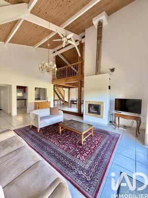 Maison - 185 m² - 5 pièces