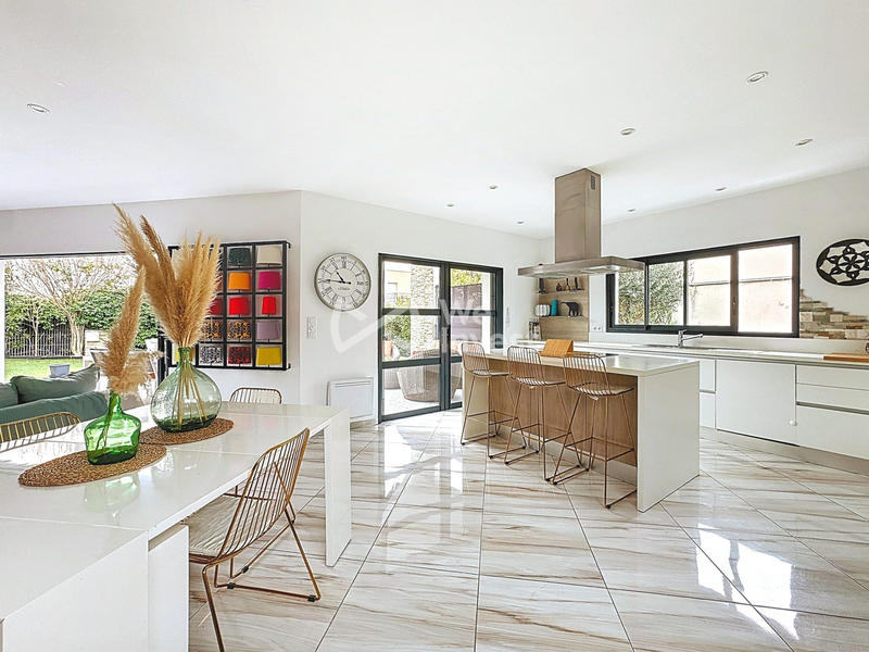 Villa - 140 m² - 5 pièces