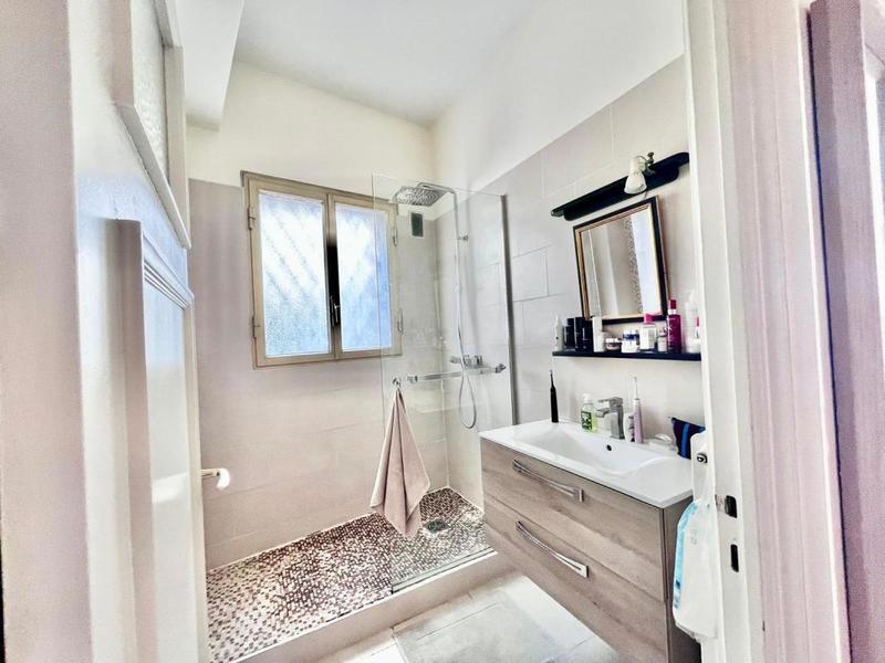 Appartement - 60 m² - 2 pièces