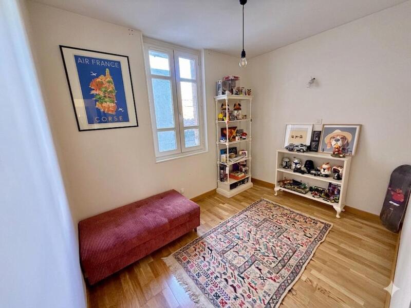 Appartement - 82 m² - 3 pièces