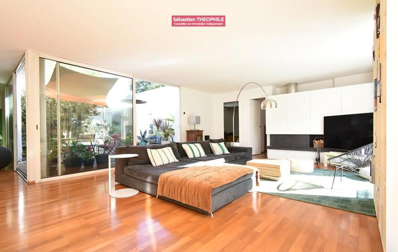 Maison - 206 m² - 7 pièces