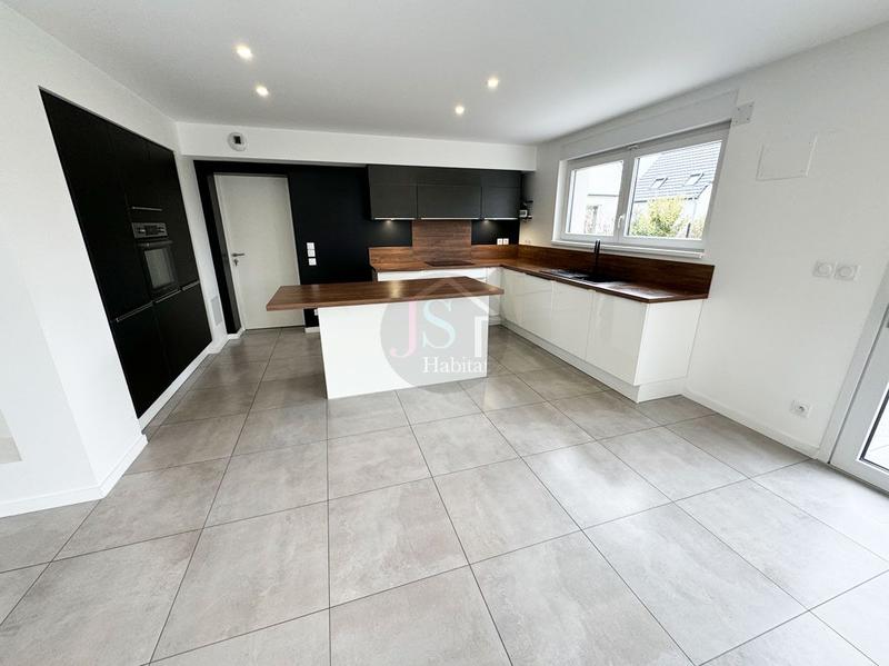 Maison - 130 m² - 4 pièces