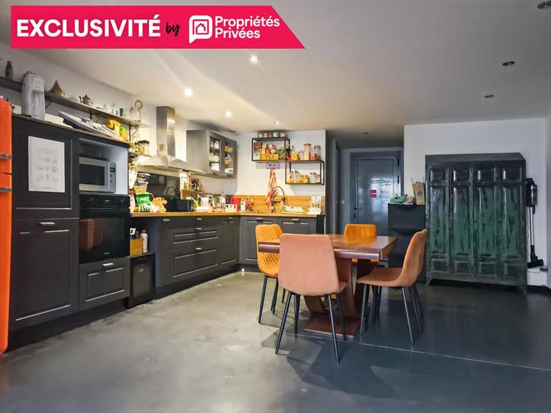 Loft - 108 m² - 5 pièces