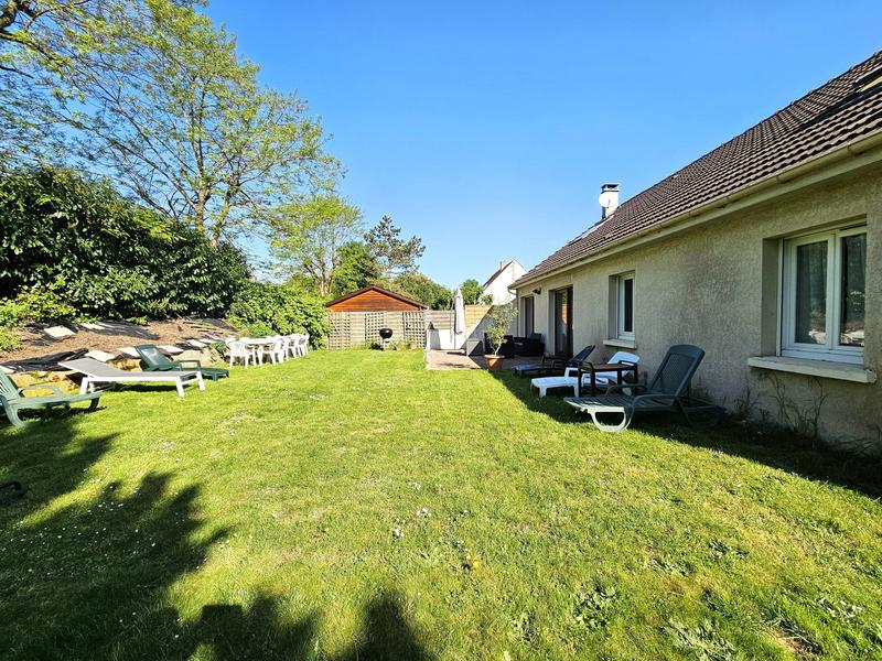 Maison - 220 m² - 9 pièces