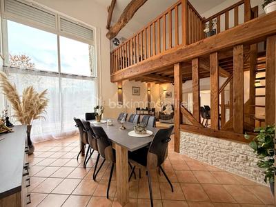 Maison - 180 m² - 5 pièces