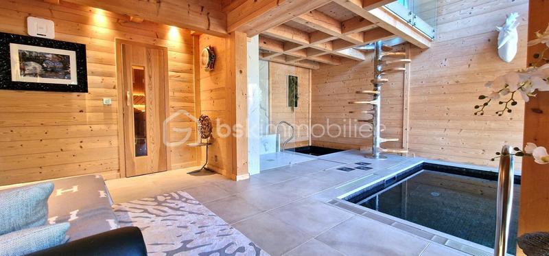 Châlet - 295 m² - 7 pièces