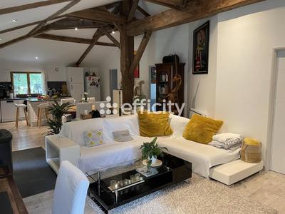 Maison - 201 m² - 7 pièces