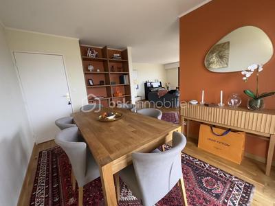 Appartement - 86 m² - 4 pièces