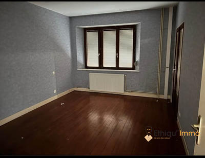 Maison - 234 m² - 4 pièces