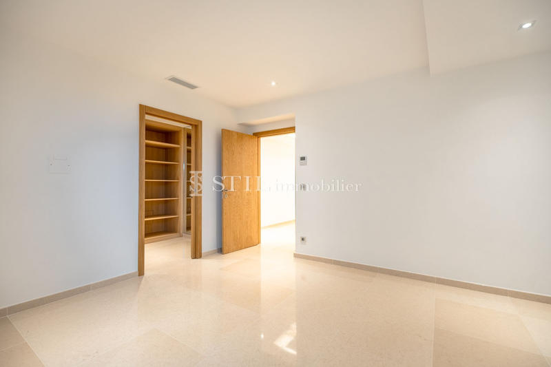 Villa - 180 m² - 5 pièces