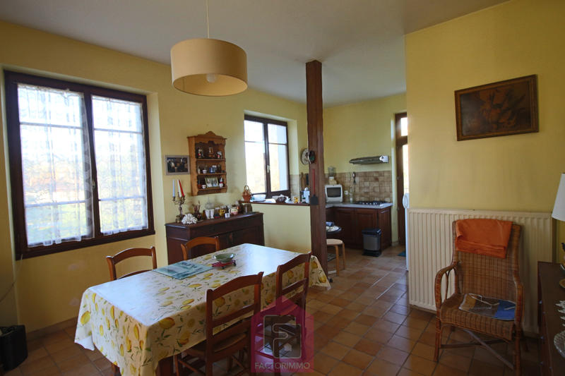 Maison - 160 m² - 7 pièces