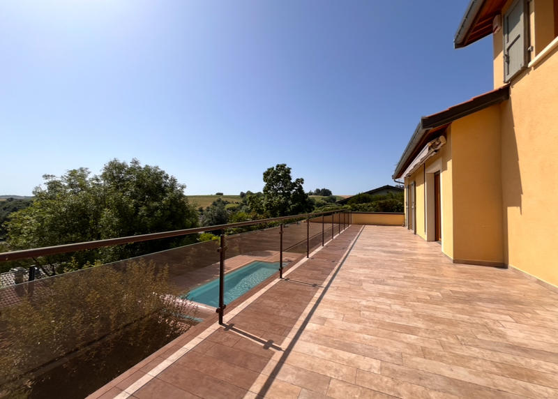 Maison - 183 m² - 8 pièces