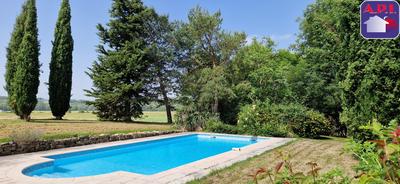 Maison - 224 m² - 6 pièces