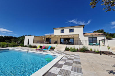 Maison - 185 m² - 6 pièces