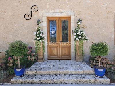 Demeure - 432 m² - 10 pièces