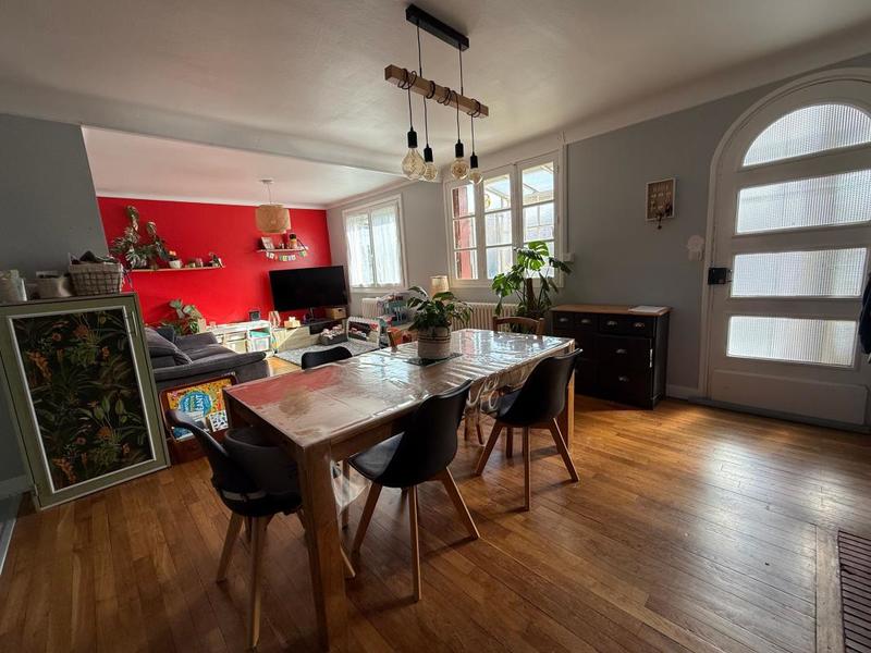 Maison - 102 m² - 4 pièces