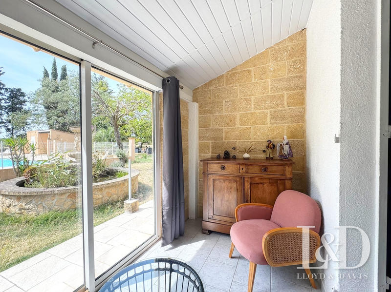 Maison - 239 m² - 8 pièces