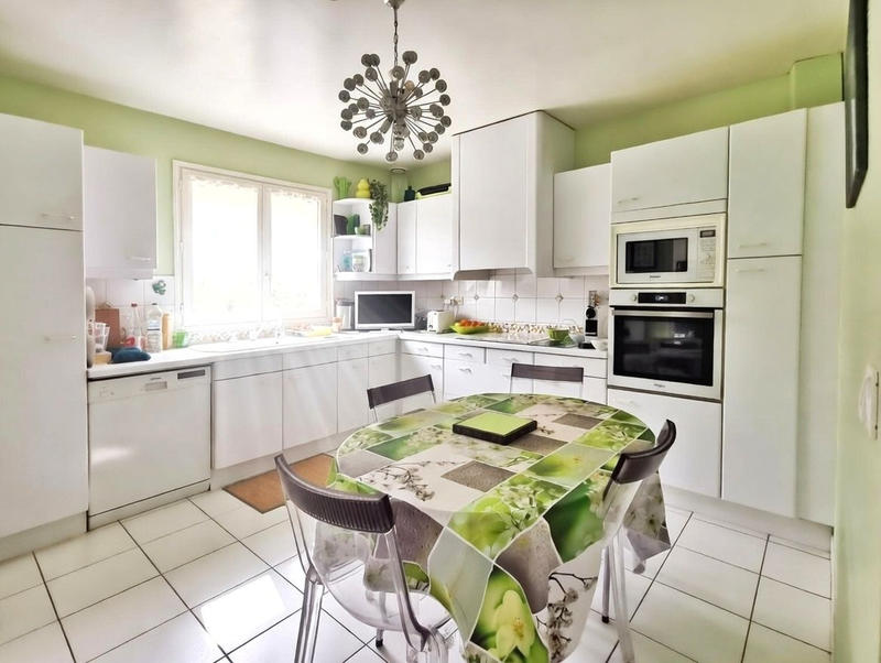 Maison - 110 m² - 7 pièces