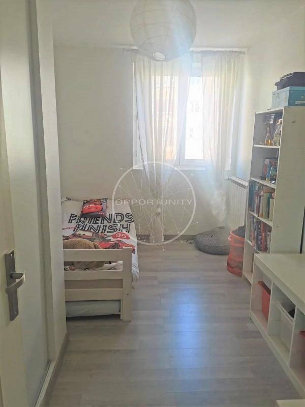 Appartement - 80 m² - 5 pièces