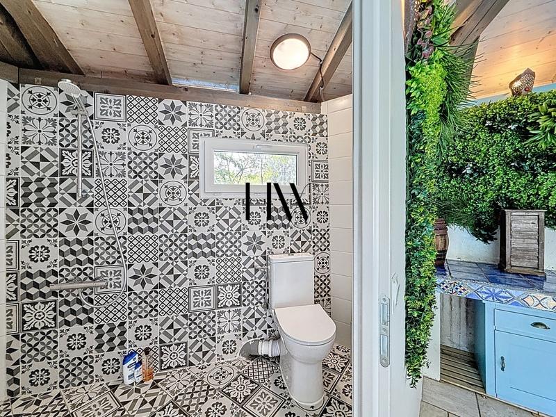 Maison en pierre - 310 m² - 10 pièces