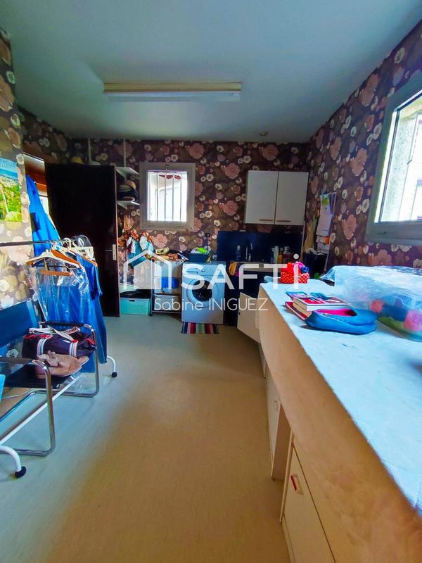 Maison - 228 m² - 6 pièces