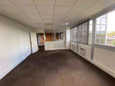 Bureau - 89 m² - 1 pièce