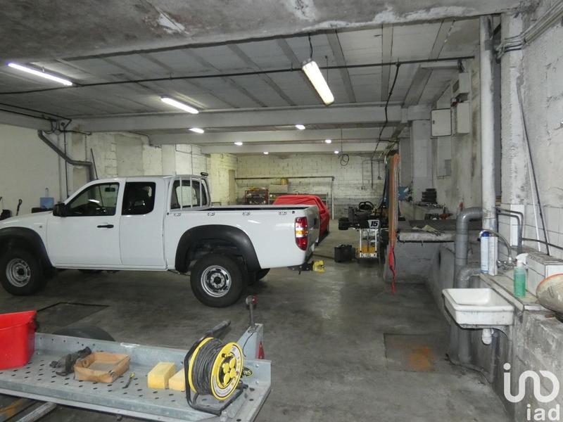 Local commercial - 684 m²