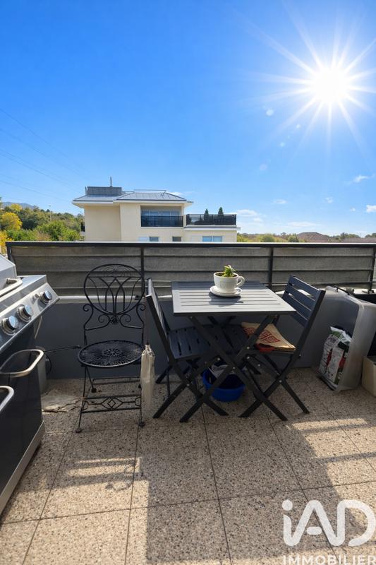 Appartement - 80 m² - 4 pièces