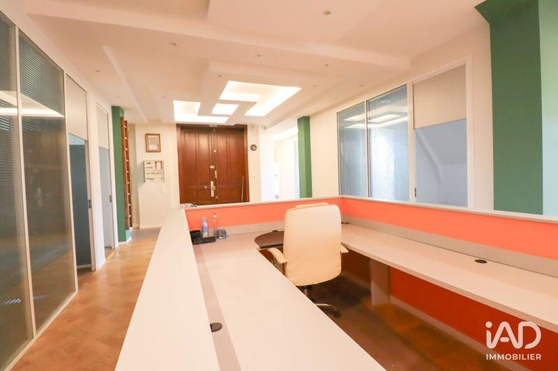 Local commercial - 341 m²