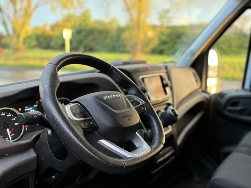 Iveco Daily 2.3d 156 Ch L4h2 35s16 tarif Ht - Garantie 6 Mois