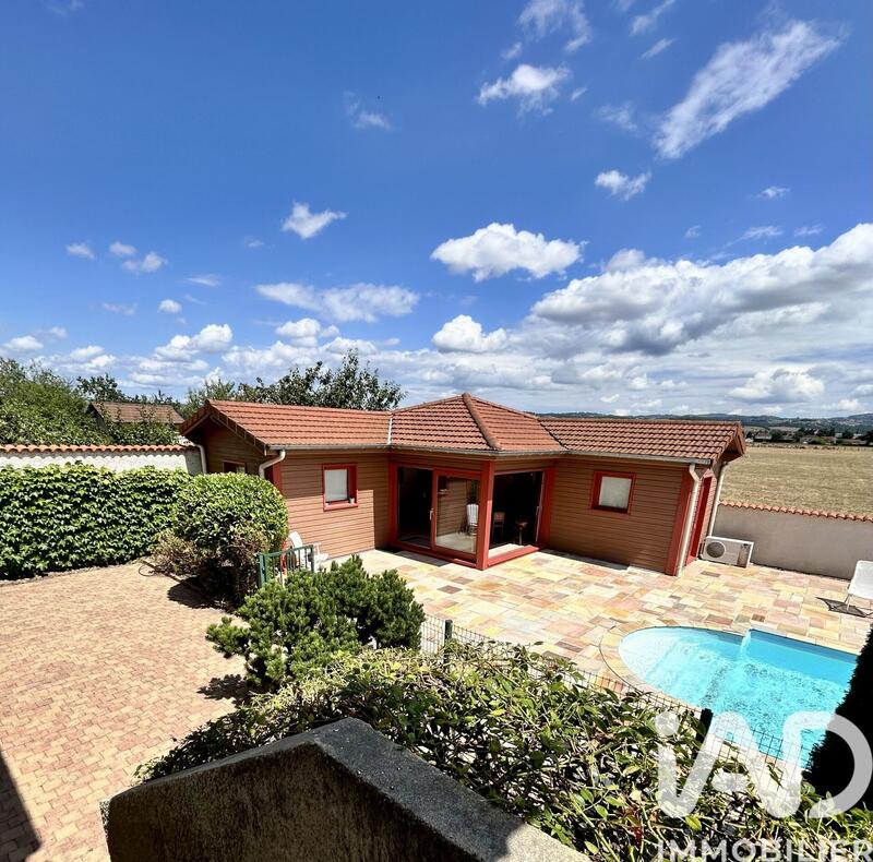 Maison - 180 m² - 8 pièces