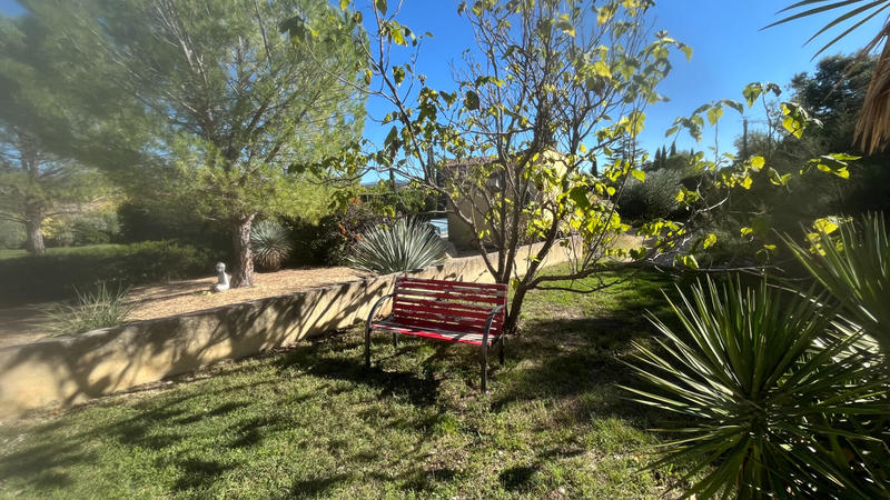 Maison - 318 m² - 9 pièces