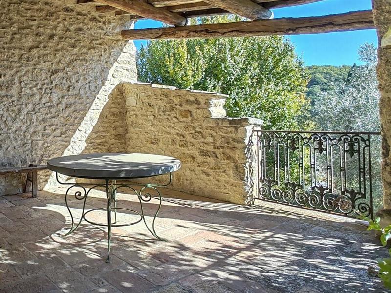 Propriété - 450 m² - 15 pièces