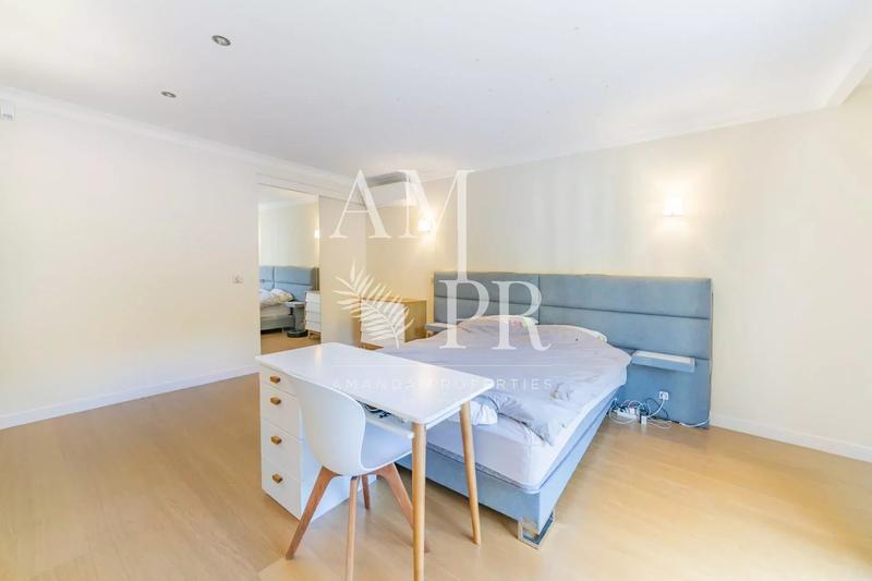 Villa - 257 m² - 4 pièces